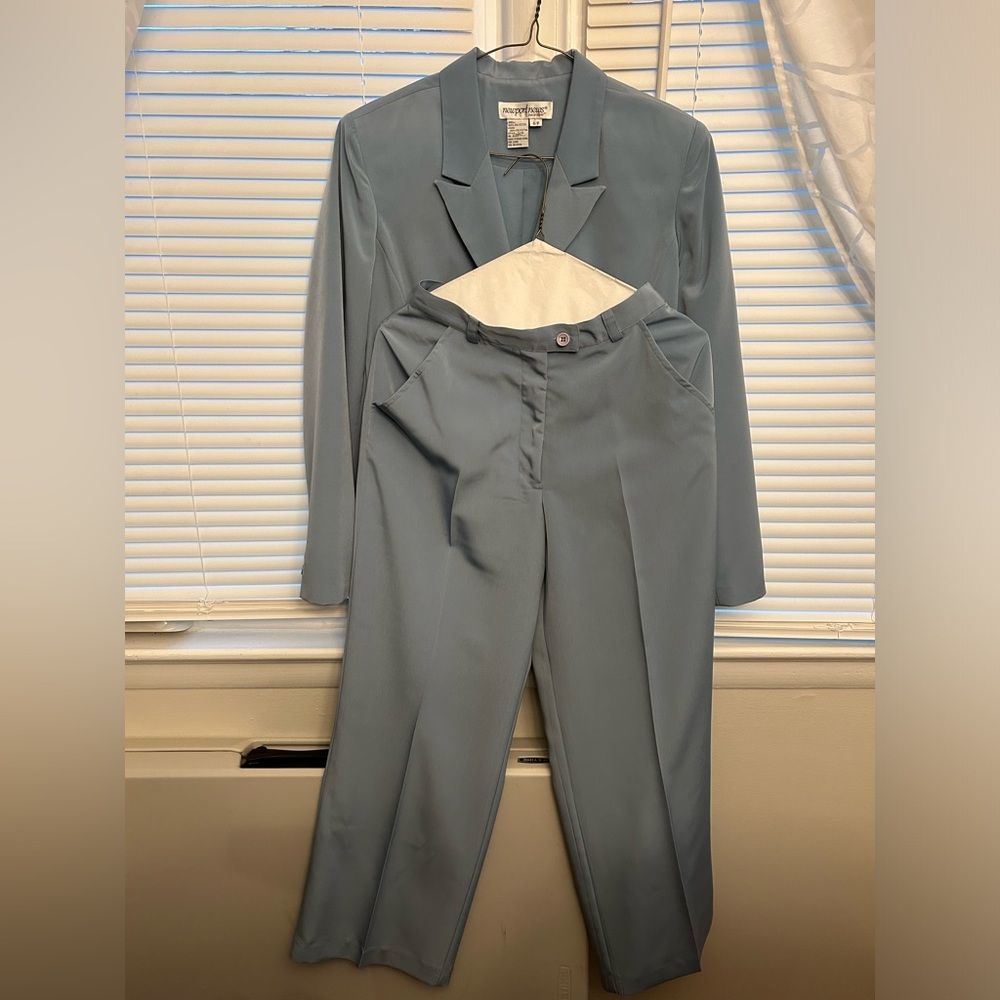 Newport News - blazer and pants suit, size 6 petite, color baby blue